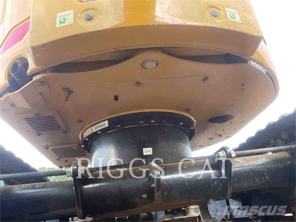 CAT 302.7 حفارات زحافة