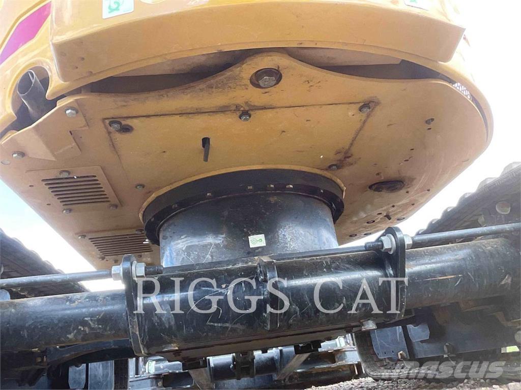 CAT 302.7 حفارات زحافة