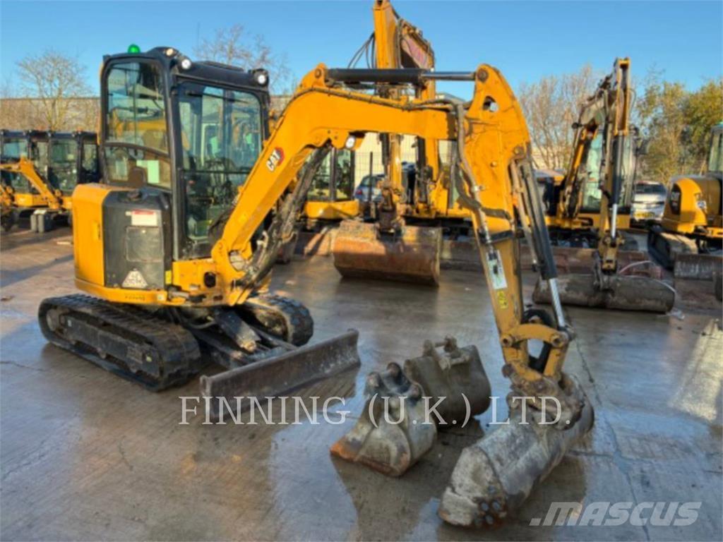 CAT 302.7 حفارات زحافة