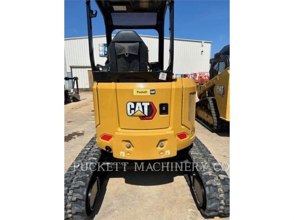 CAT 302.7-07CR حفارات زحافة