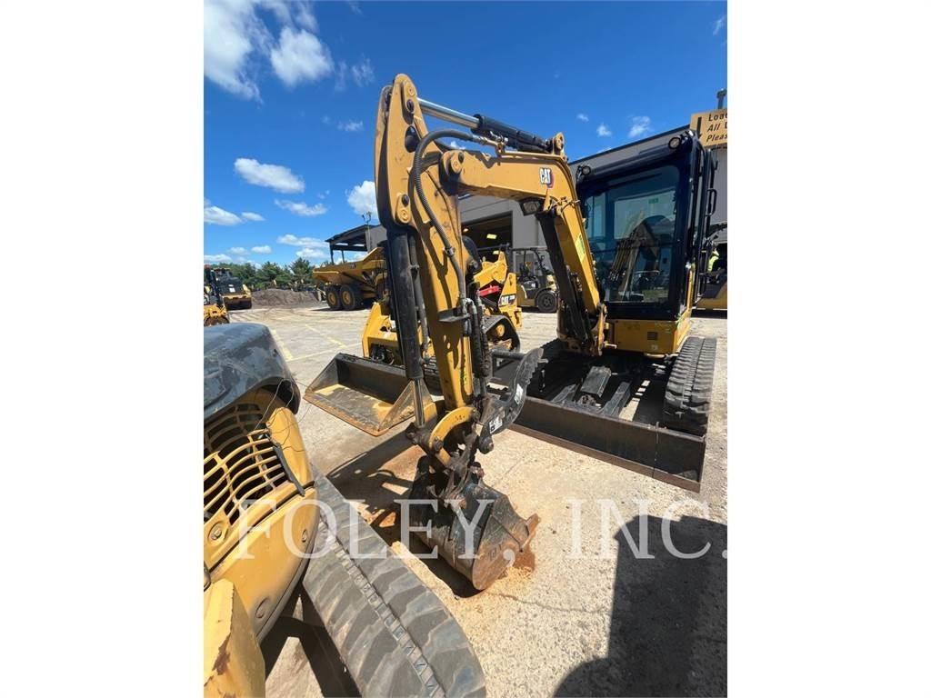 CAT 302.7-07CR حفارات زحافة