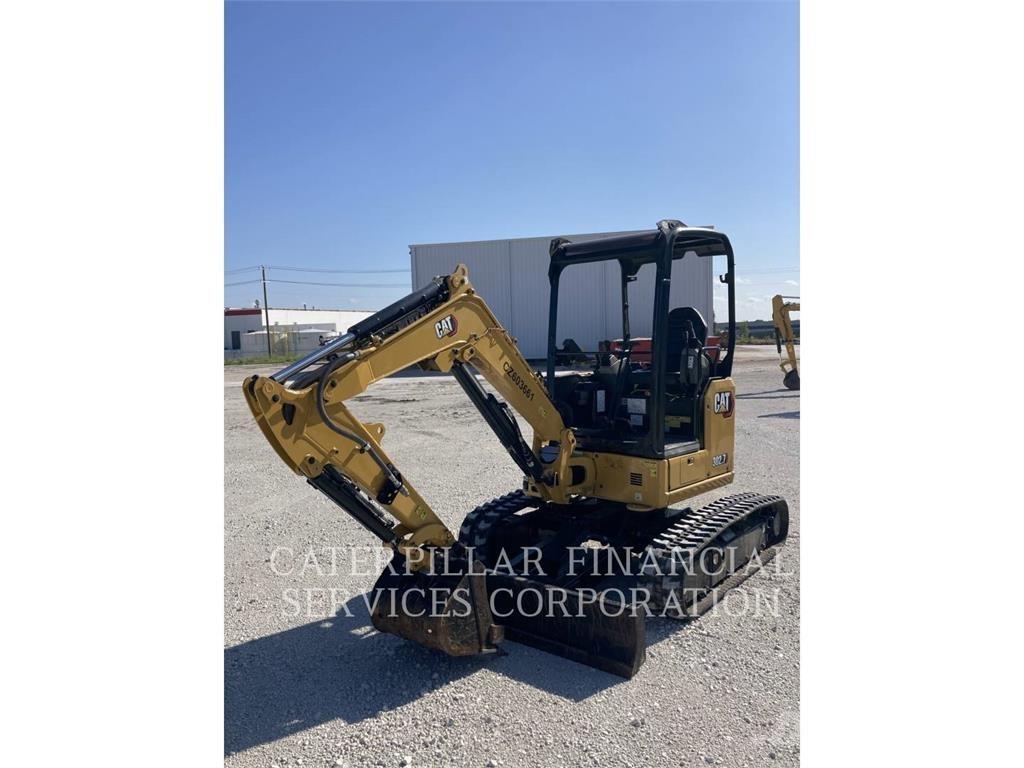 CAT 302.7-07CR حفارات زحافة