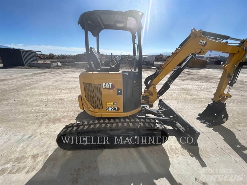 CAT 302.7 C1 حفارات زحافة