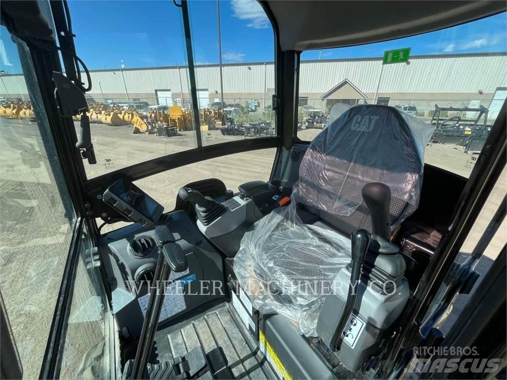 CAT 302.7 C3 حفارات زحافة
