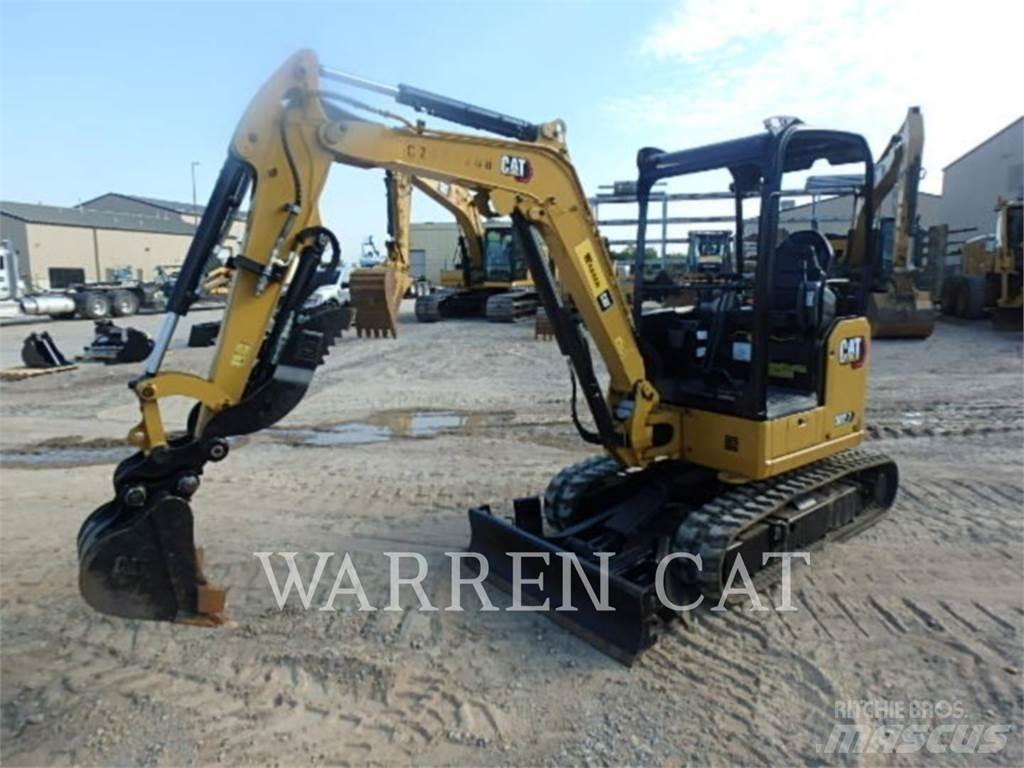 CAT 302.7 CR حفارات زحافة
