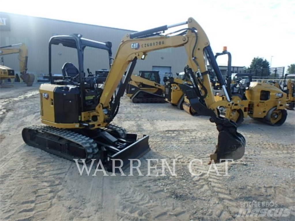 CAT 302.7 CR حفارات زحافة