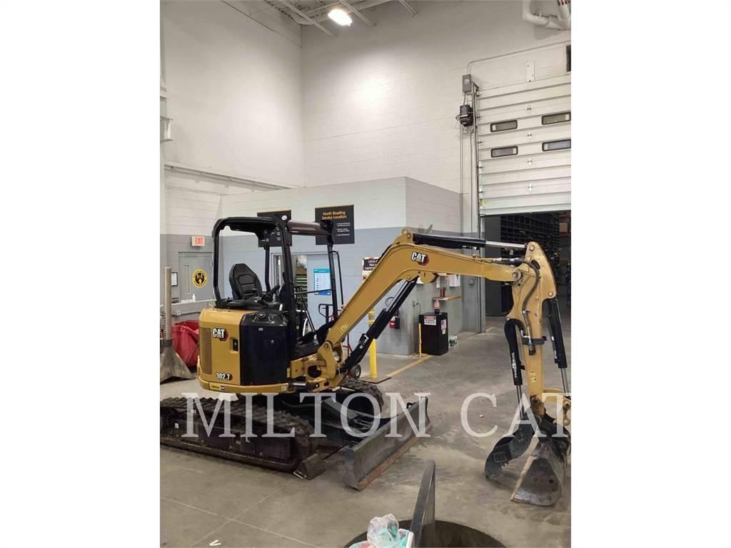 CAT 302.707CR حفارات زحافة