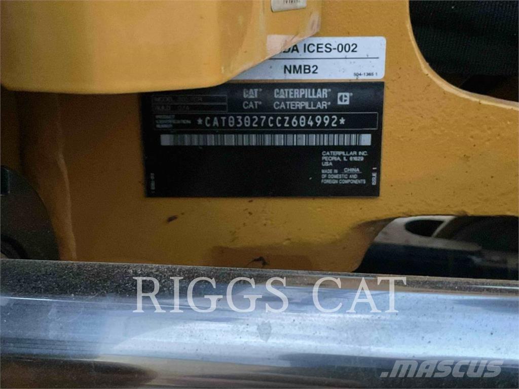 CAT 302.707CR حفارات زحافة