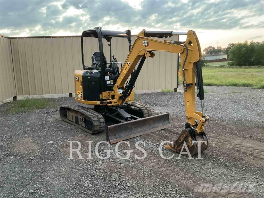 CAT 302.707CR حفارات زحافة