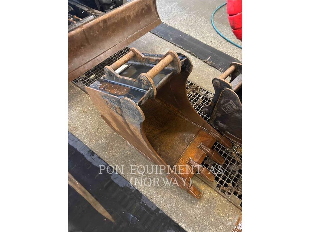 CAT 302.707CR حفارات زحافة