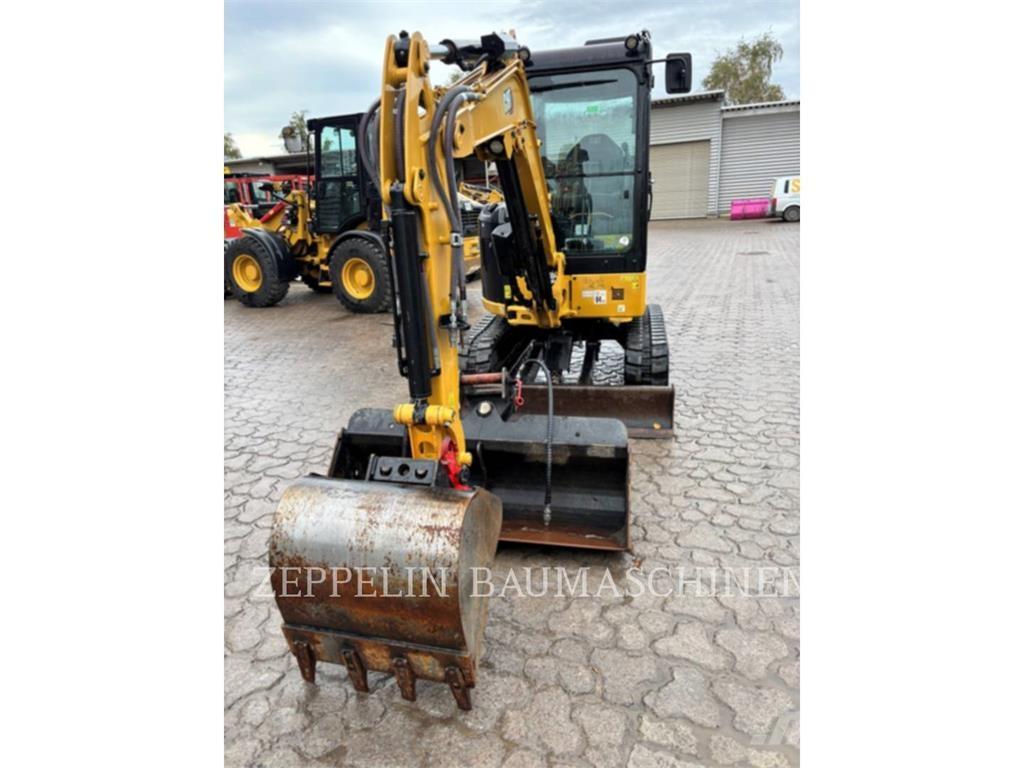 CAT 302.7CR-07 حفارات زحافة