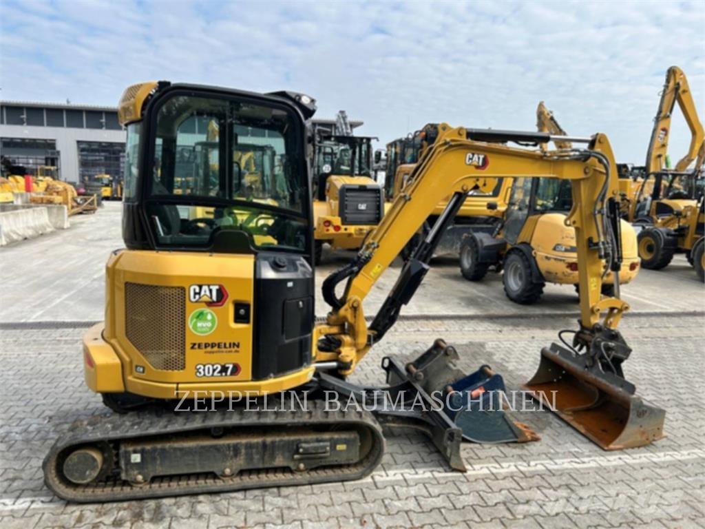 CAT 302.7CR-07 حفارات زحافة