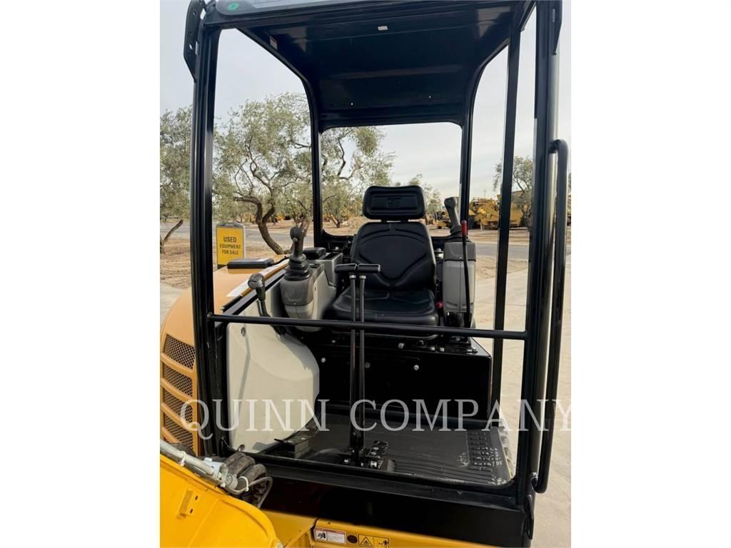 CAT 302.7D CR حفارات زحافة