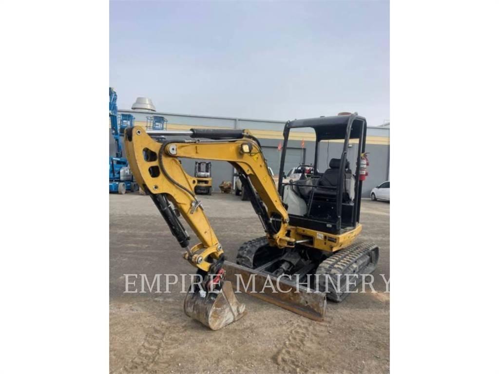 CAT 302.7D CR حفارات زحافة