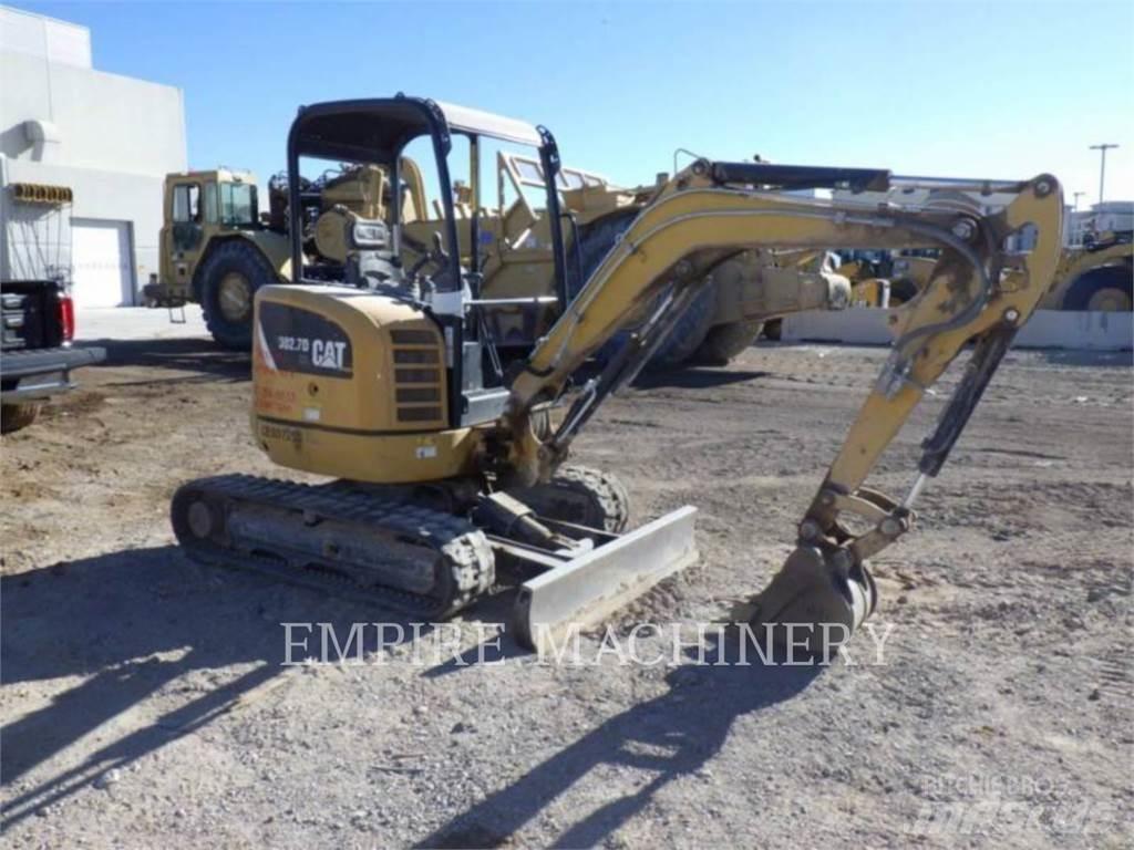 CAT 302.7D CR حفارات زحافة