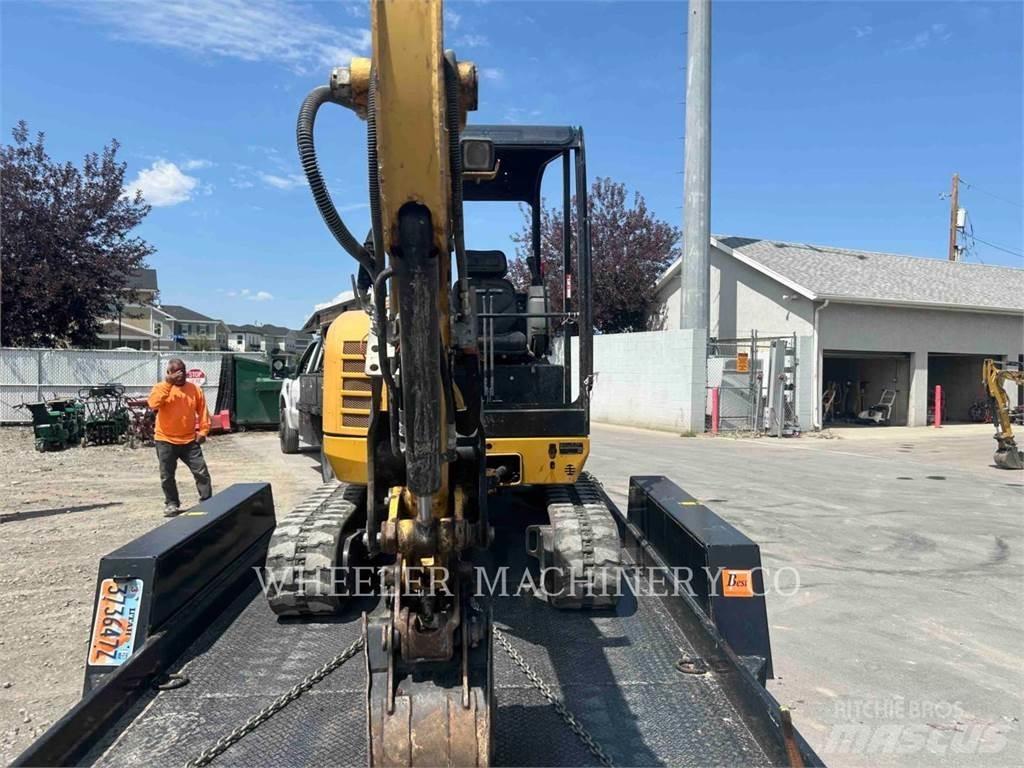 CAT 302.7DC1TH حفارات زحافة