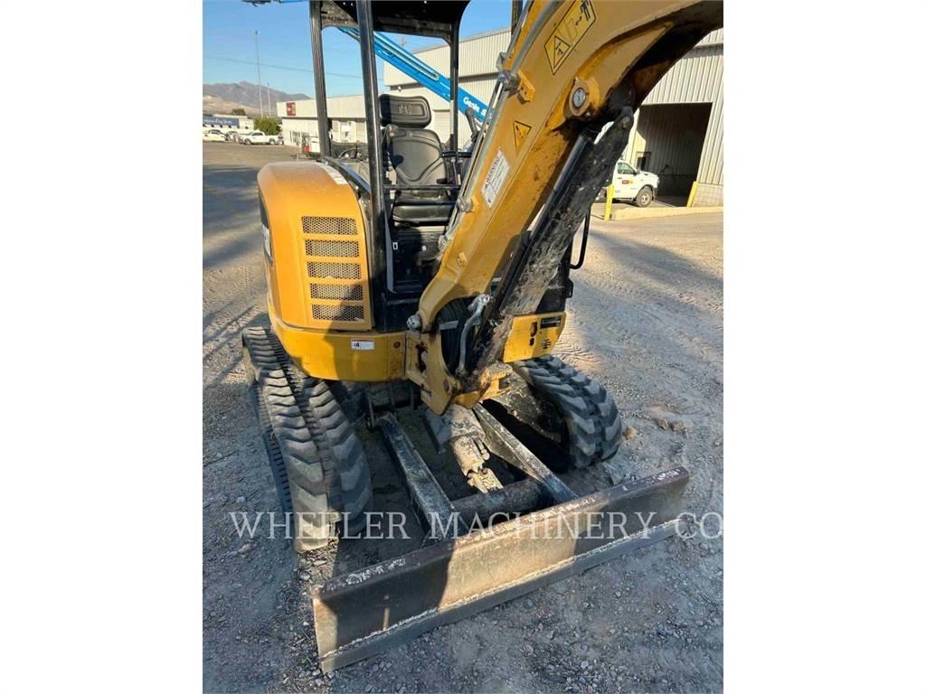 CAT 302.7DC1TH حفارات زحافة