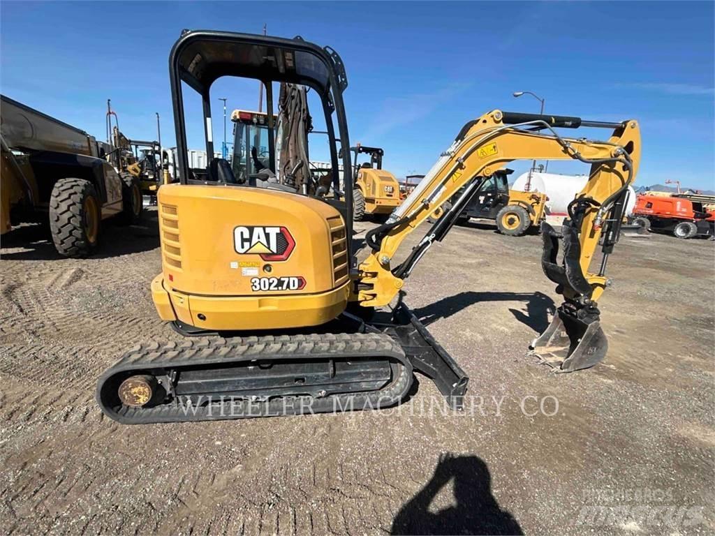 CAT 302.7DC1TH حفارات زحافة