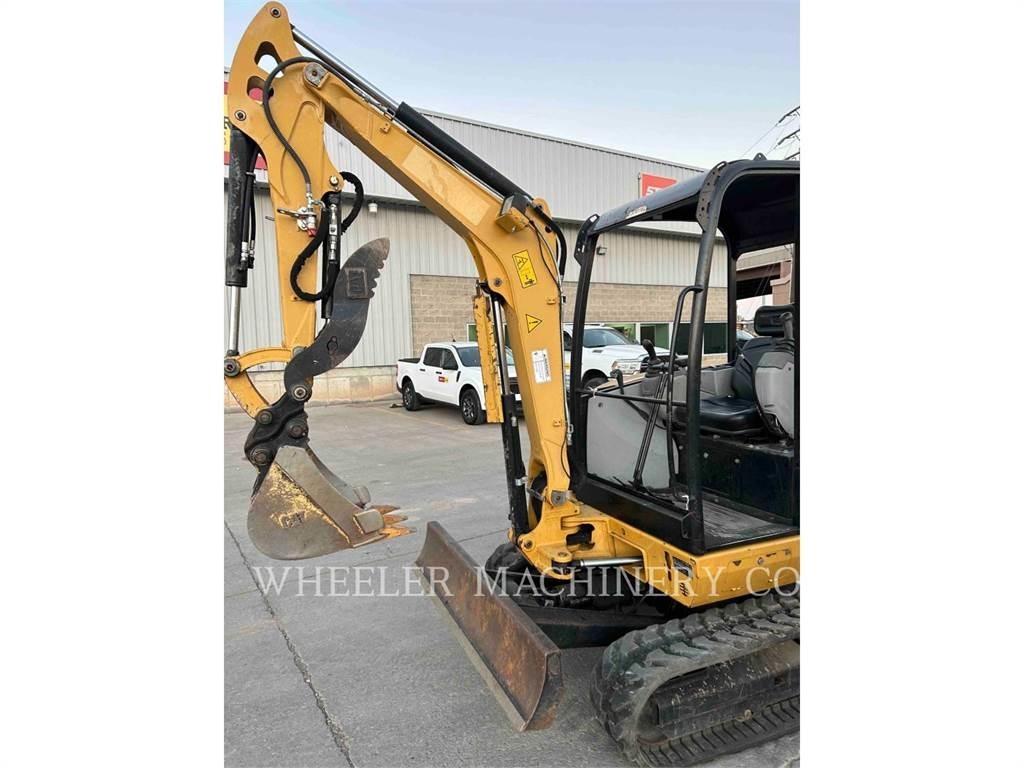CAT 302.7DC1TH حفارات زحافة