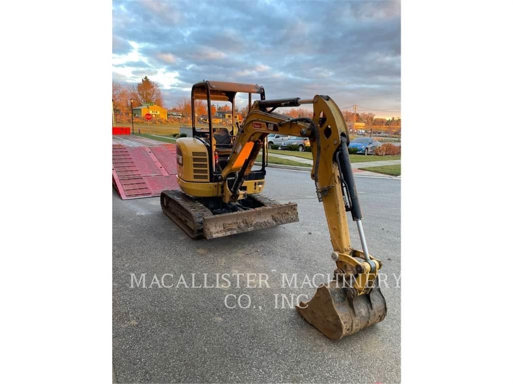 CAT 302.7DCR حفارات زحافة