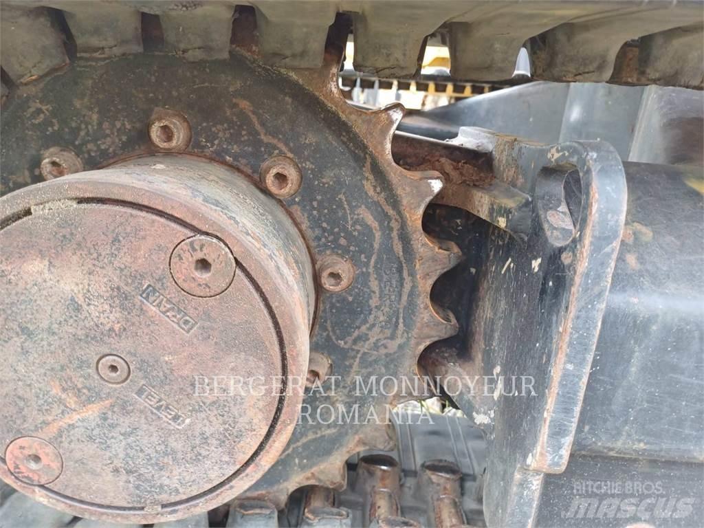 CAT 302.7DCR حفارات زحافة