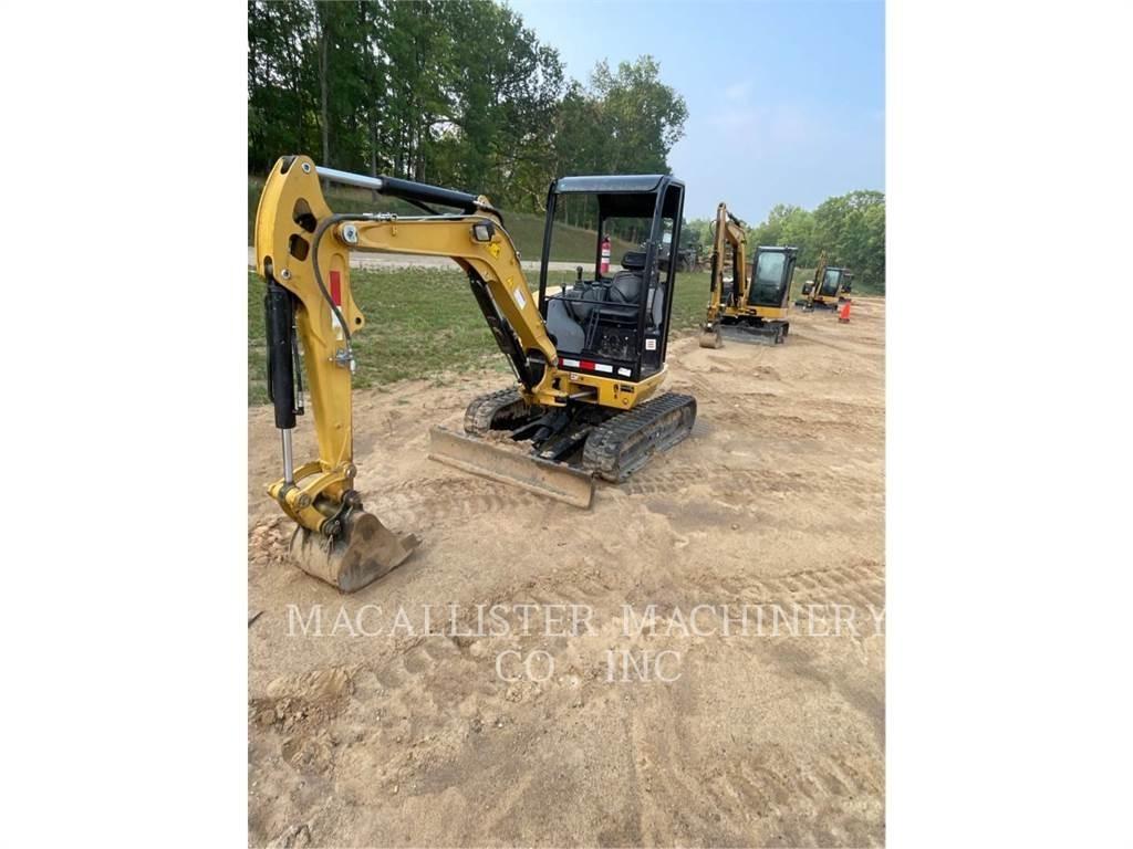 CAT 302.7DCR حفارات زحافة