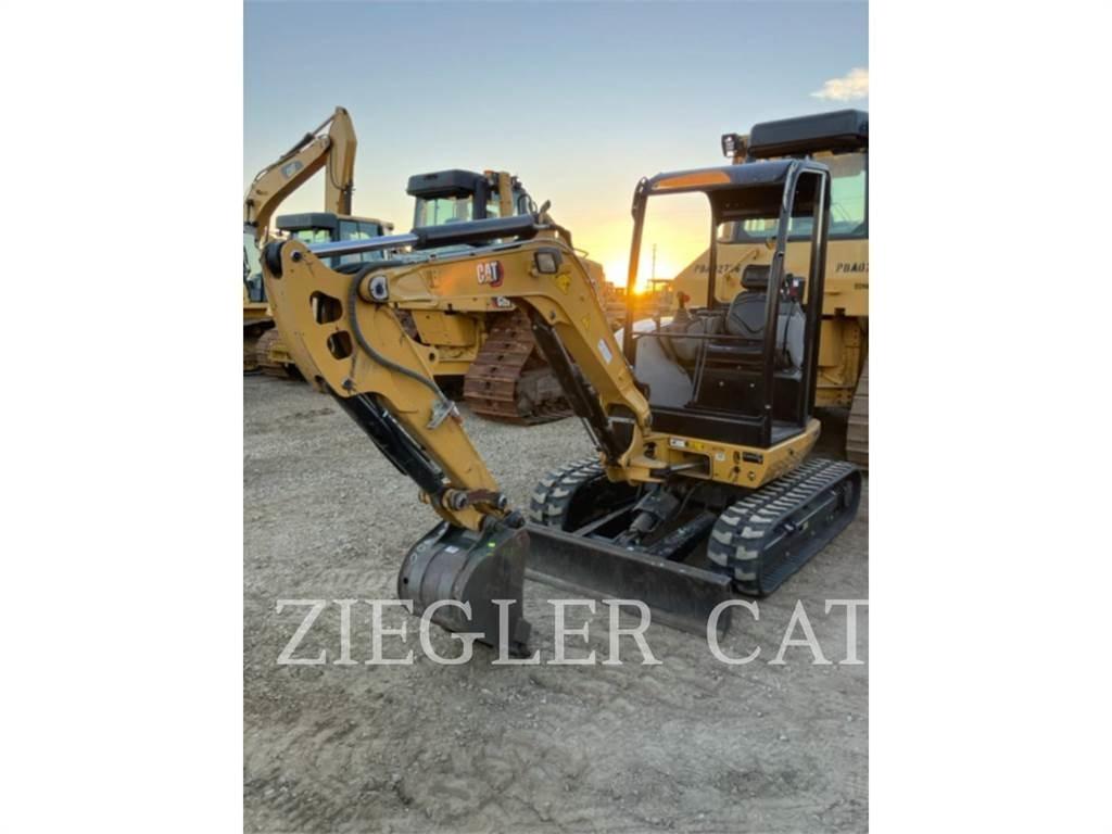CAT 302.7DCR حفارات زحافة