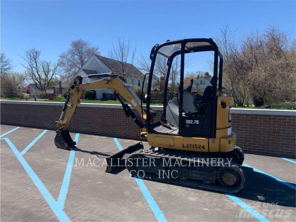 CAT 302.7DCR حفارات زحافة