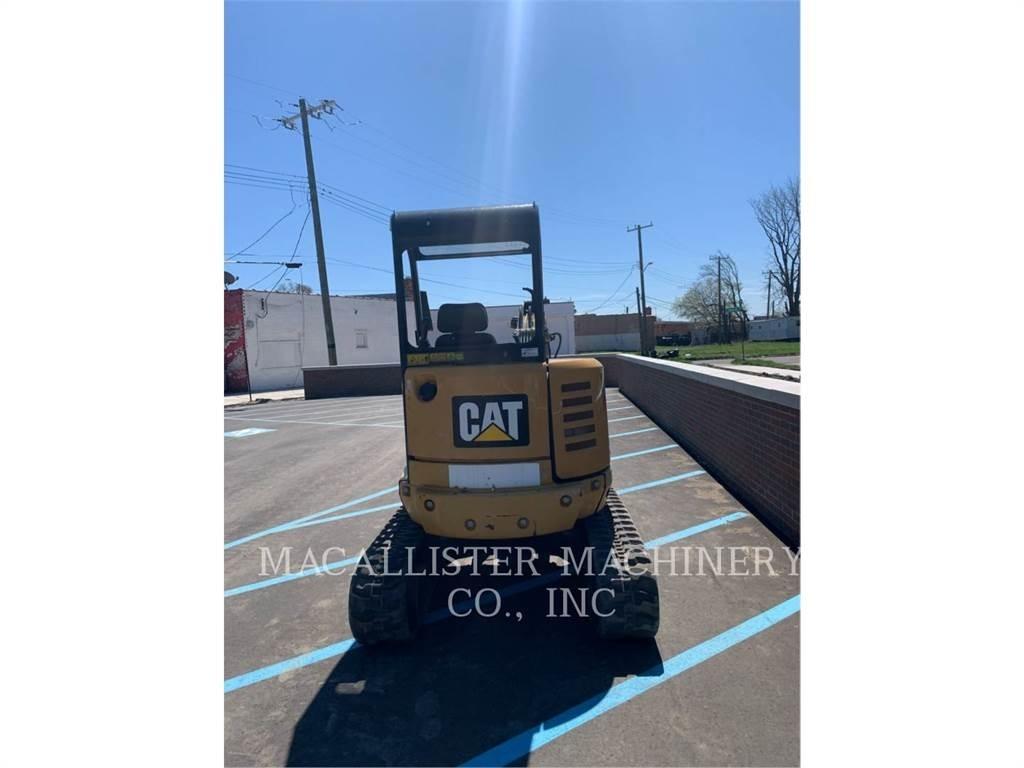 CAT 302.7DCR حفارات زحافة