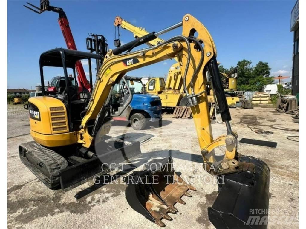 CAT 302.7DCR حفارات زحافة