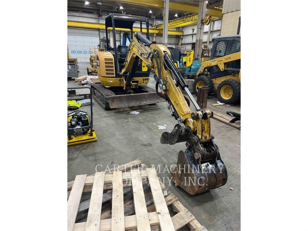 CAT 302.7DCR حفارات صغيرة أقل من 7 طن (حفارات صغيرة)