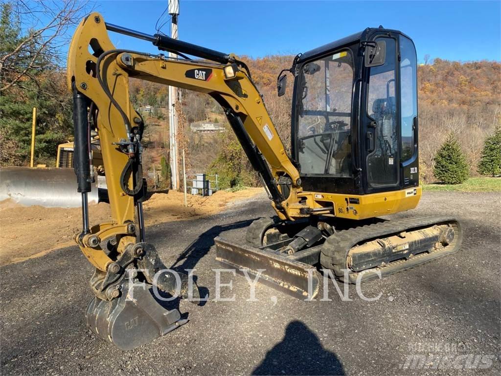 CAT 302.7DCR حفارات زحافة