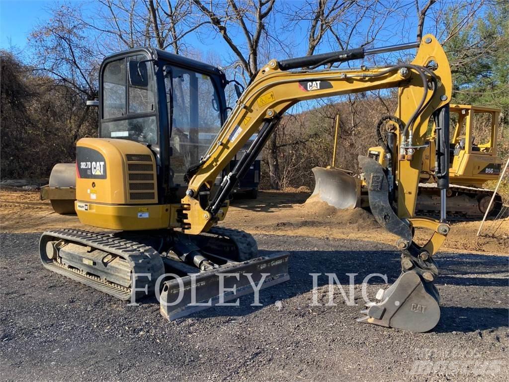 CAT 302.7DCR حفارات زحافة