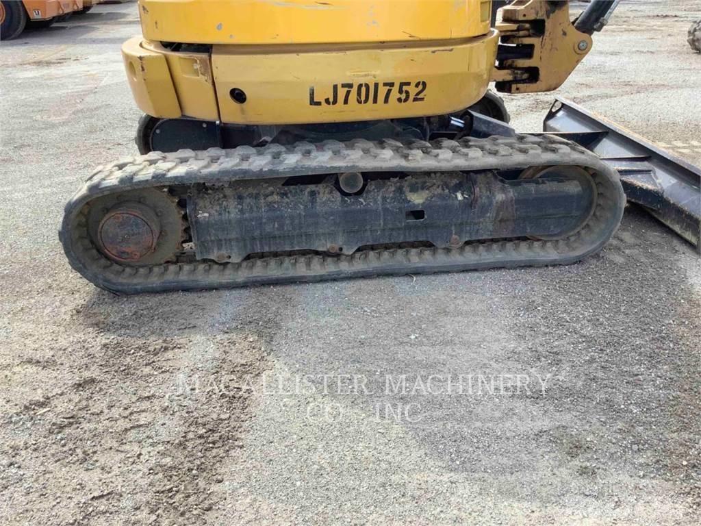 CAT 302.7DCR حفارات زحافة