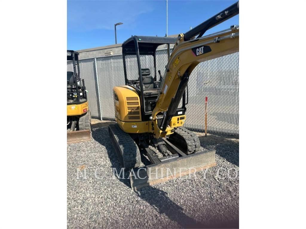 CAT 302.7DCRCN حفارات زحافة