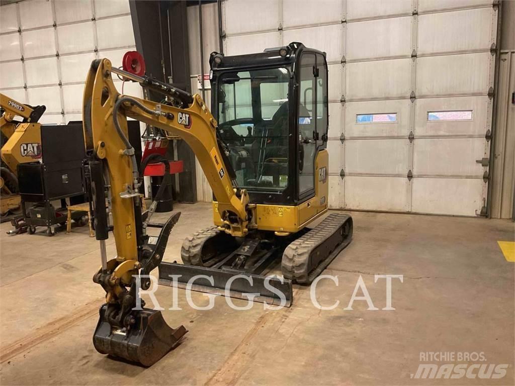 CAT 302 A حفارات زحافة