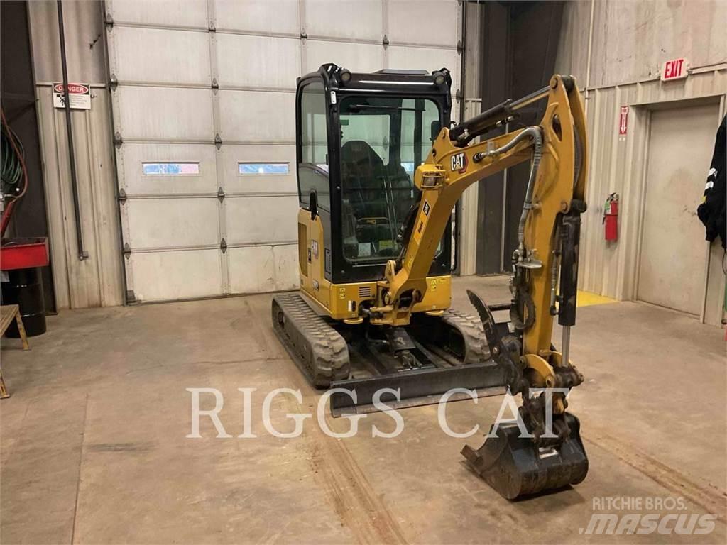 CAT 302 A حفارات زحافة