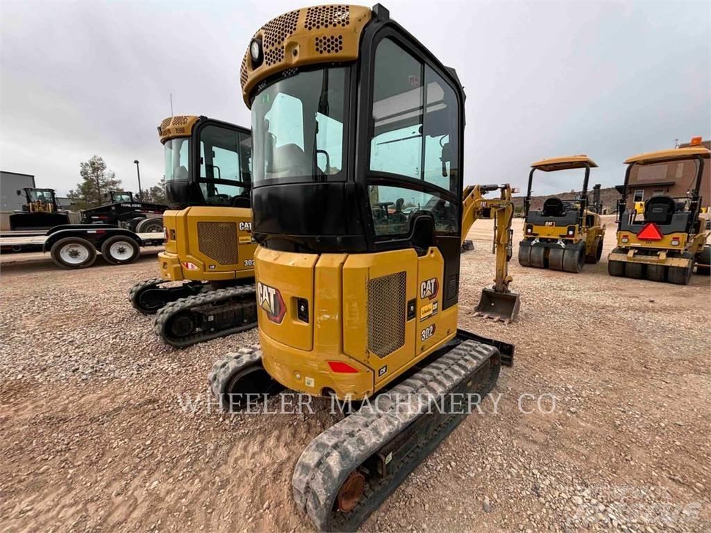 CAT 302 C3 حفارات زحافة