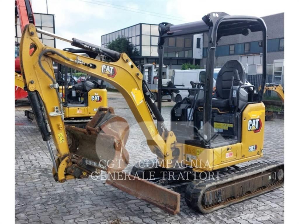 CAT 302 CR حفارات زحافة