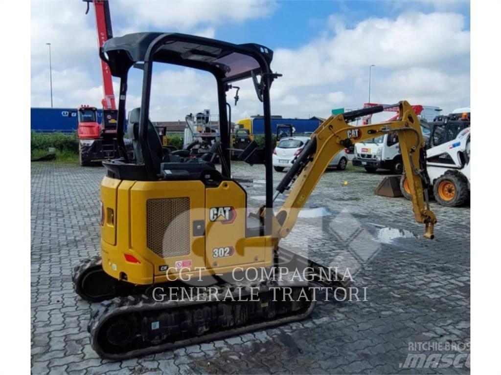 CAT 302 CR حفارات زحافة