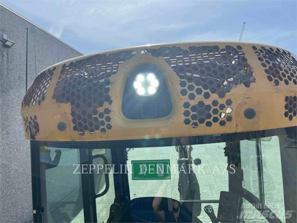 CAT 30205CR حفارات زحافة
