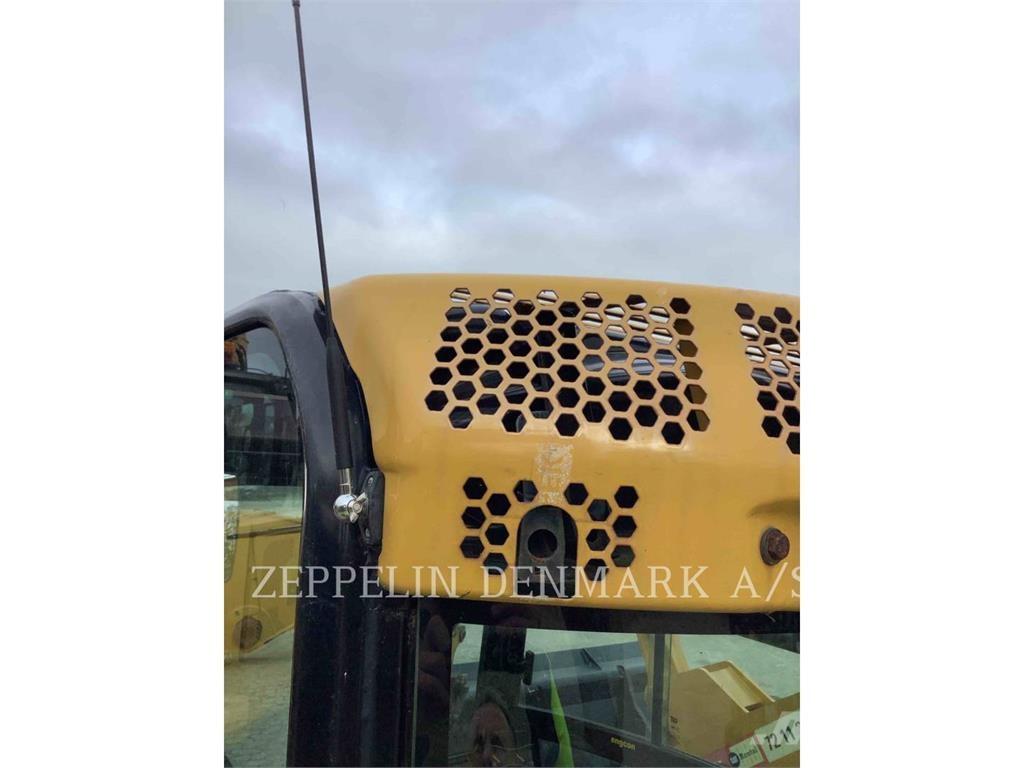 CAT 30205CR حفارات زحافة