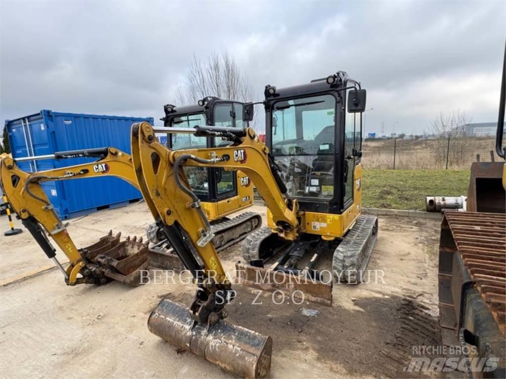 CAT 302CR حفارات زحافة