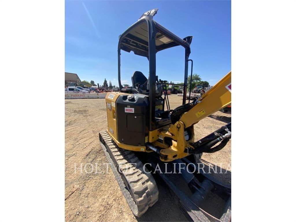CAT 303 حفارات زحافة