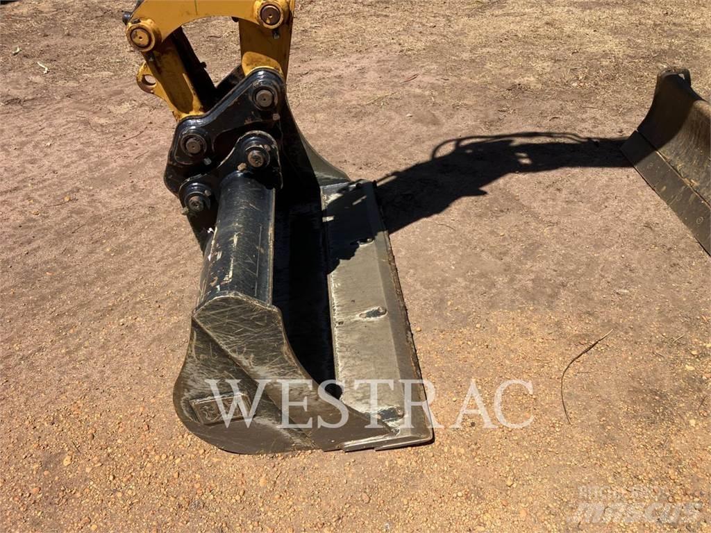 CAT 303 حفارات زحافة