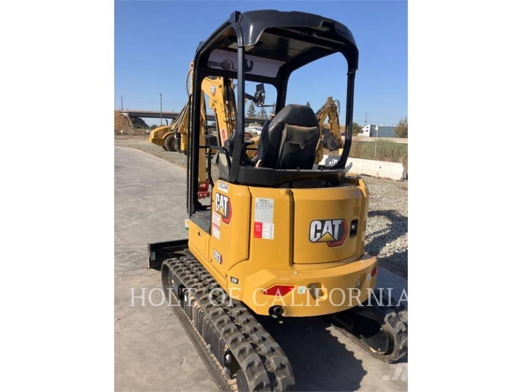 CAT 303 حفارات زحافة