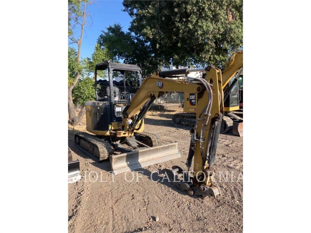 CAT 303.5 حفارات زحافة