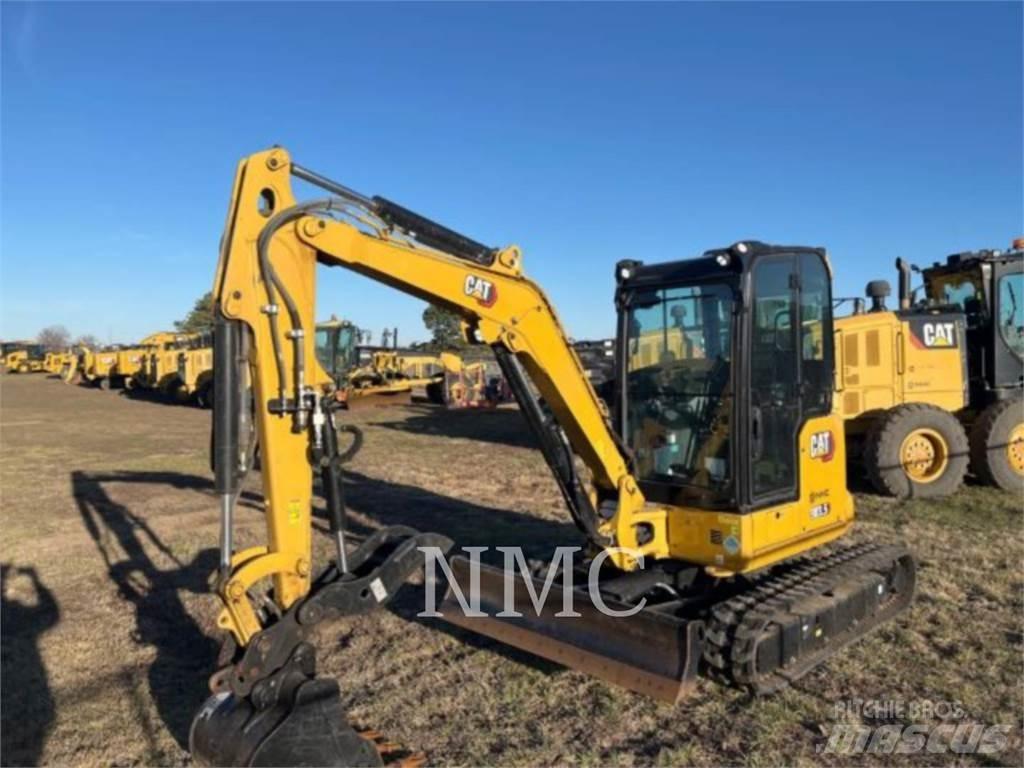 CAT 303.5 حفارات زحافة