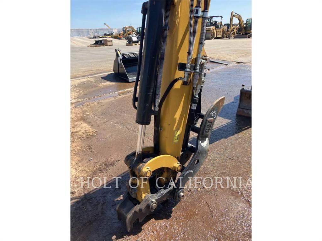 CAT 303.5 حفارات زحافة