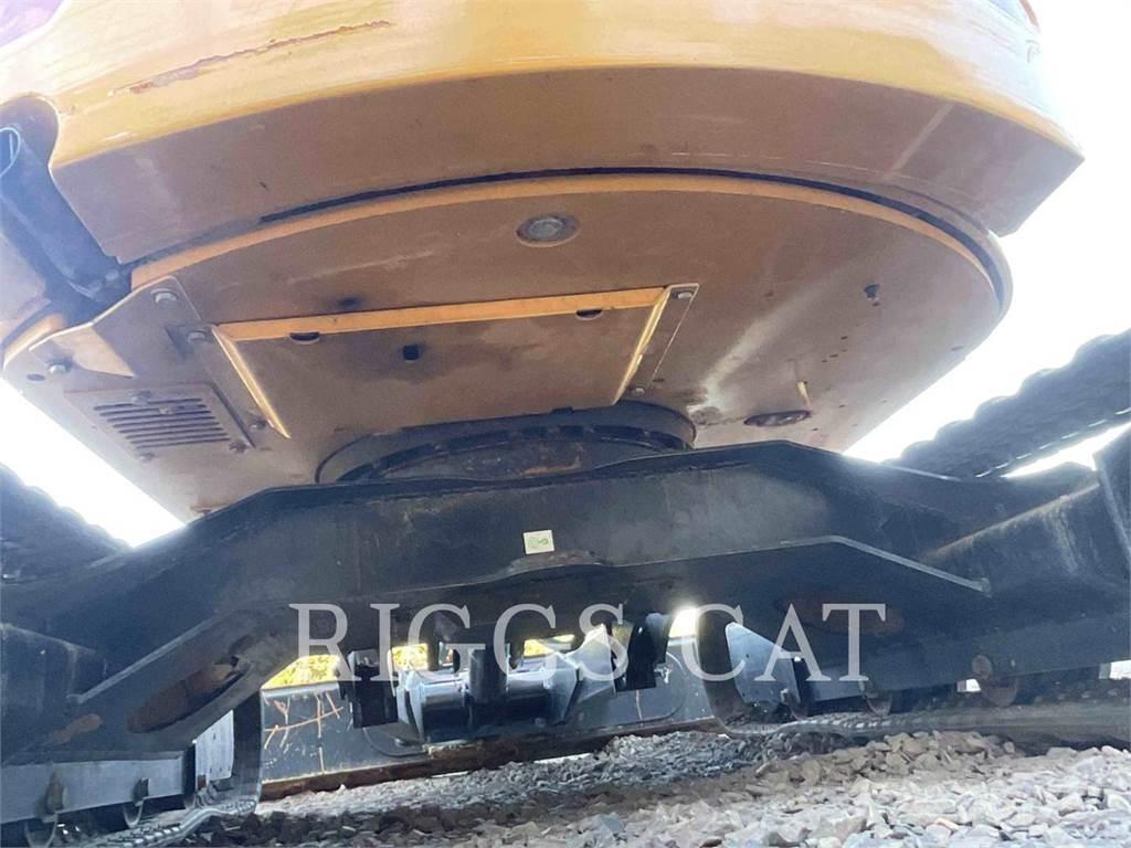 CAT 303.5 حفارات زحافة